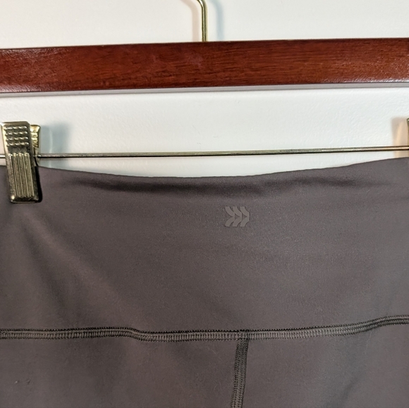 All In Motion X Target Taupe Gray Brown Yoga Flared Leggings Pants - Picture 3 of 6